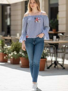 Doo Australia | Floral Embroidered Cold Shoulder Boho Top